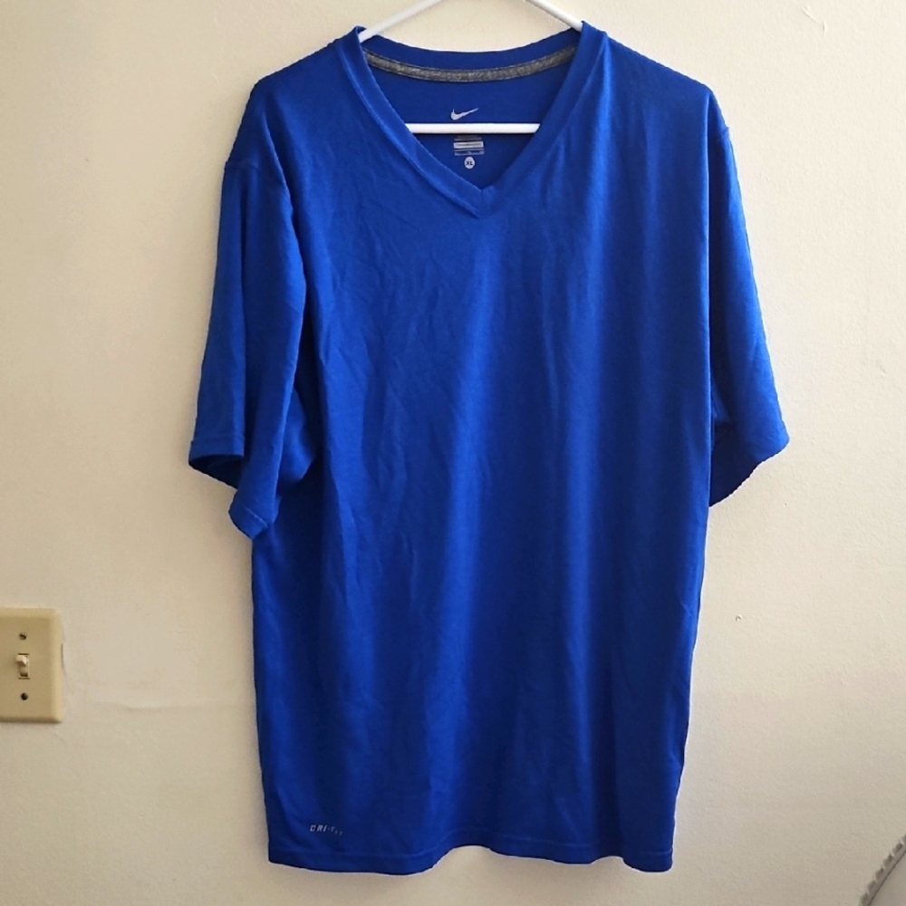 XL Nike Men's‎ Blue V-Neck Shirt